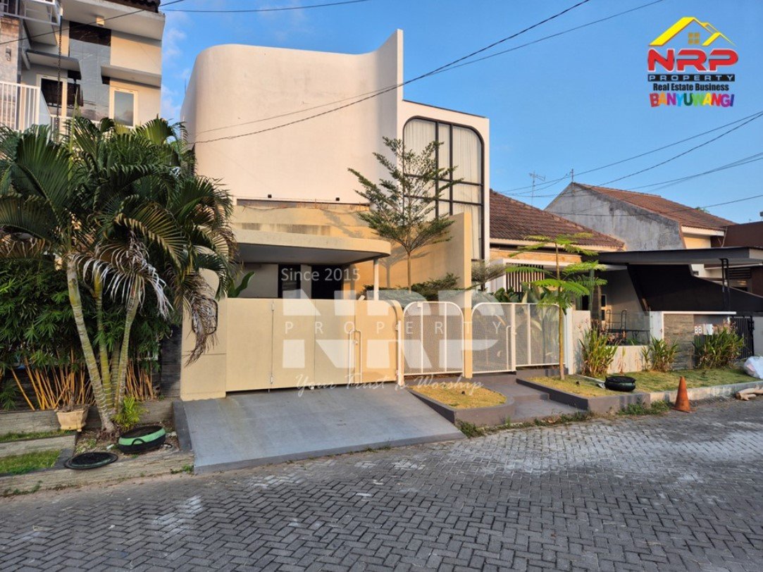 Disewakan Rumah Modern Full Furniture 2 Lantai Di Tamanbaru - Banyuwangi 2